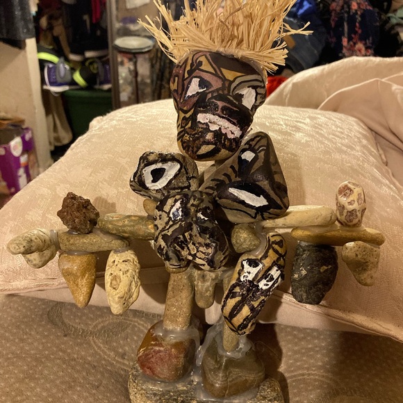 Homemade Rock Art Sculpture Myan or African - Picture 9 of 10